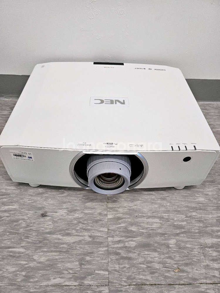 빔프로젝터 nec pa703w 7000 빔프로젝트--0