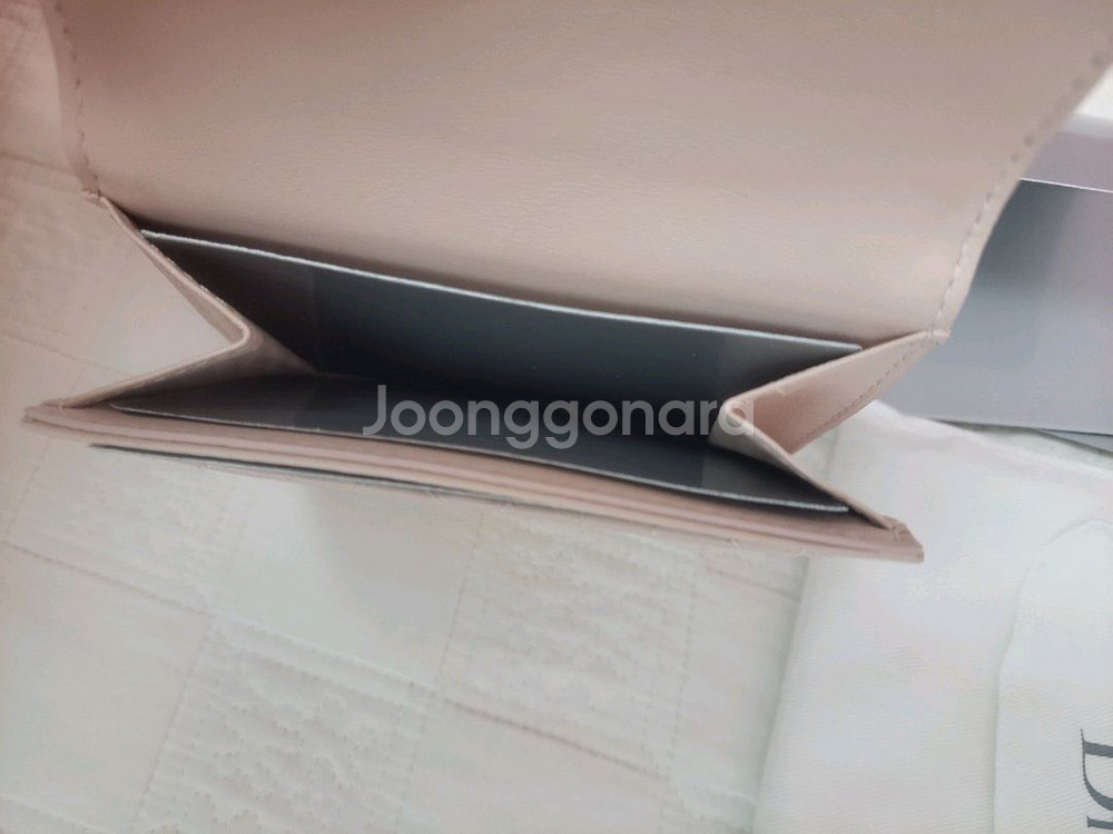 정품)급처새상품!디올 어딕트딸기우유파스텔핑크 반지갑월렛--6