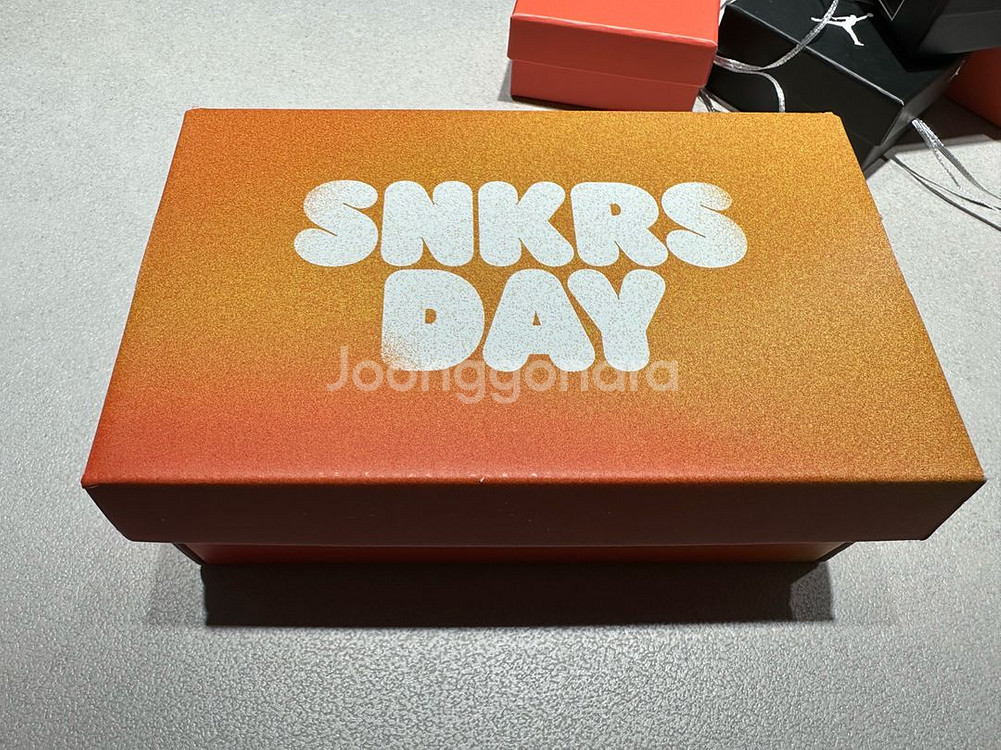 나이키 SNKRS 캔들--1