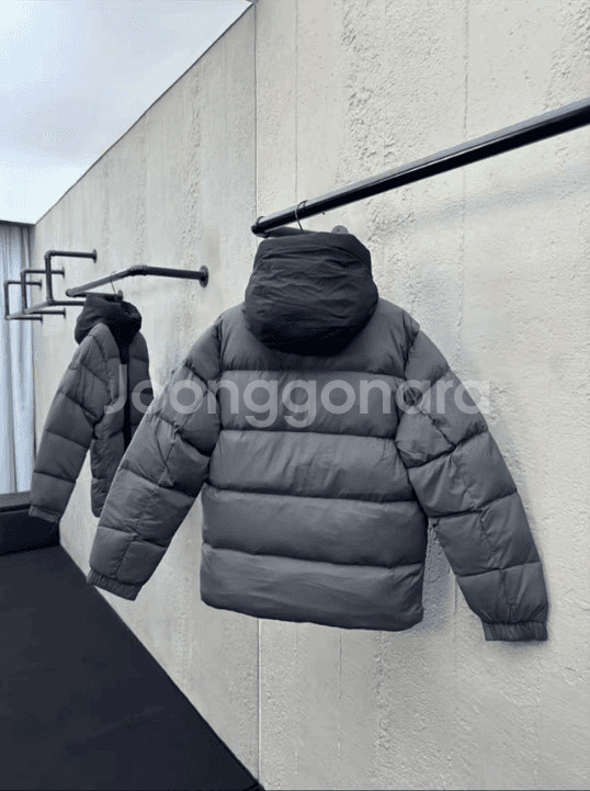 [몽클레어 5사이즈] 새상품 패딩 블랙--1