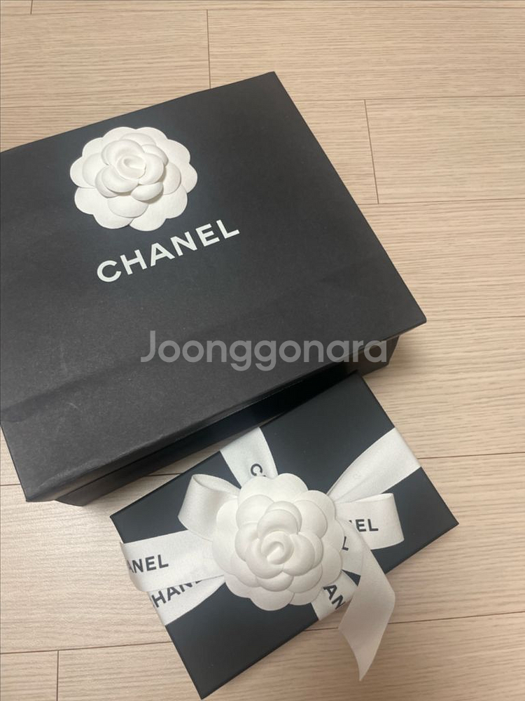 샤넬 클래식 캐비어 카드지갑--1