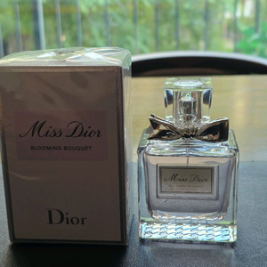 택포)정품 디올 블루밍 부케향수 100ml