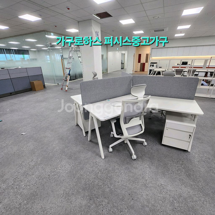 퍼시스 중고가구 판매합니다--2