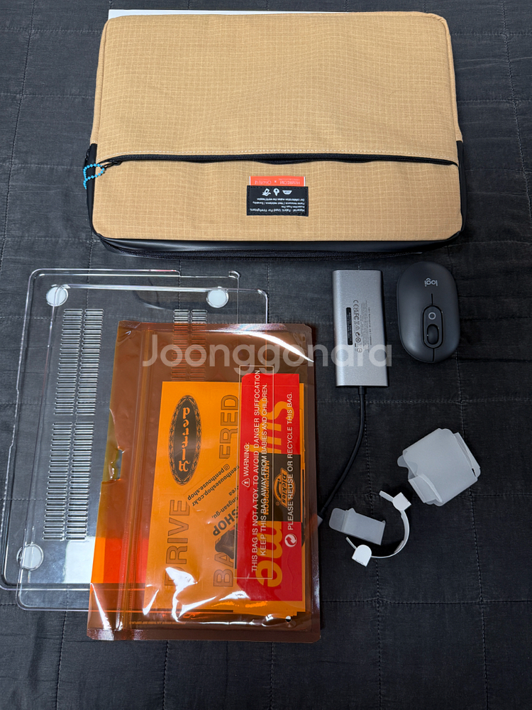 맥북에어 m2 13인치 램24GB 용량512gb 실버--1