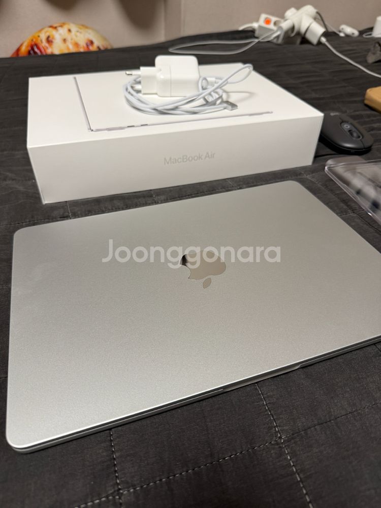 맥북에어 m2 13인치 램24GB 용량512gb 실버--11