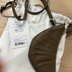 르메르 크루아상 코인 퍼스