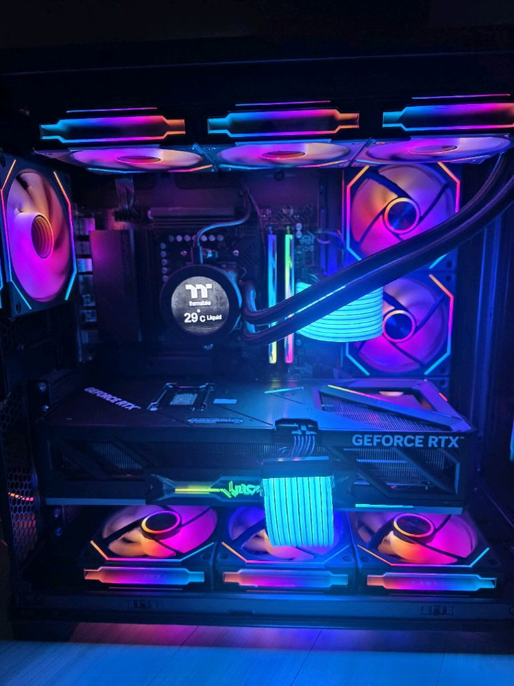 9800X3D RTX5080 불칸 리안리PC 이미지