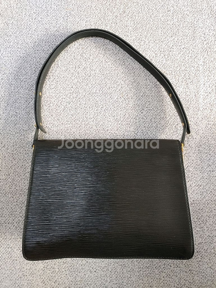 정품 클래식 루이비통 구형 에삐 도핀백 빈티지 숄더백--3