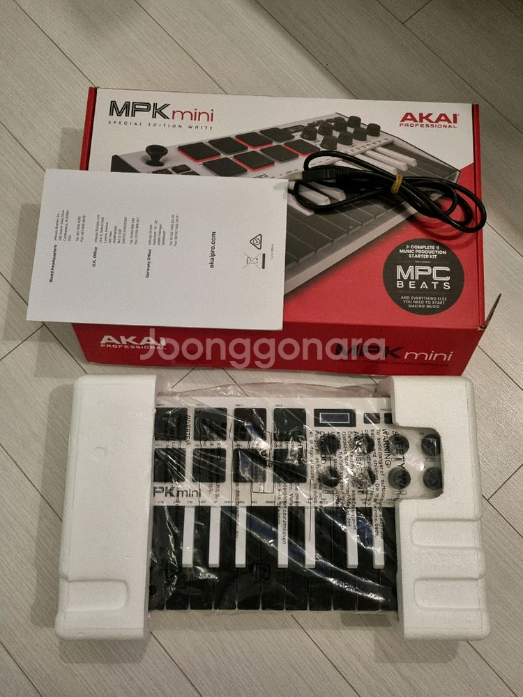 Akai MPK MINI--0