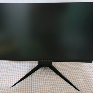 dell aw2518hf 모니터 팝니다.