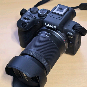 EOS R10 18-150 kit