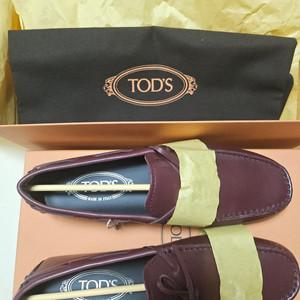 토즈(TOD'S) 고미노 무광 드라이빙 슈즈/ UK 5