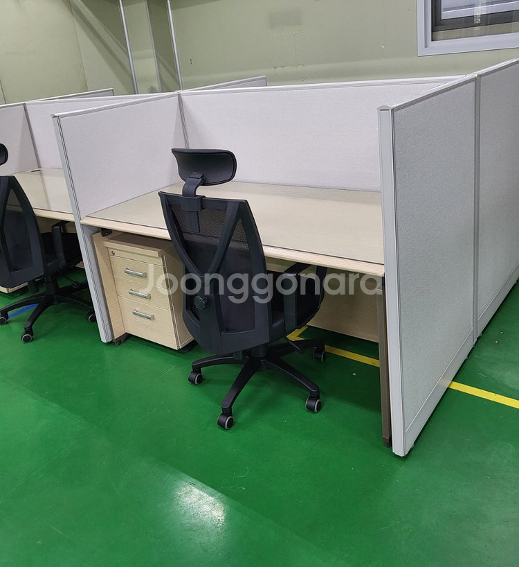 파티션 책상 의자 원탁 작업탁자 철제캐비넷 철재옷장--0