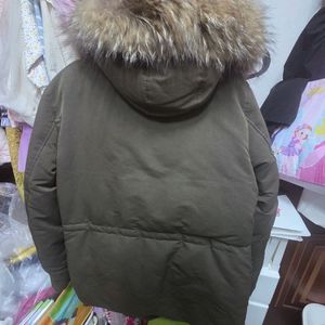 cp컴퍼니 퍼 패딩 105사이즈 팝니다
