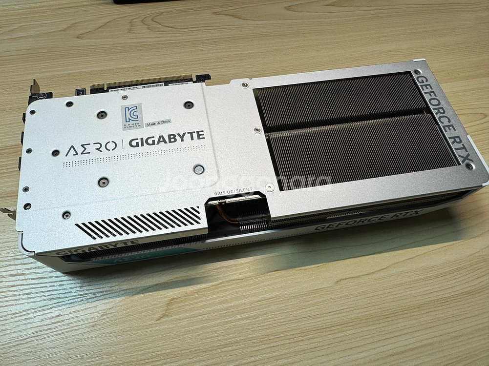 기가바이트 RTX 4070Ti AERO OC--2