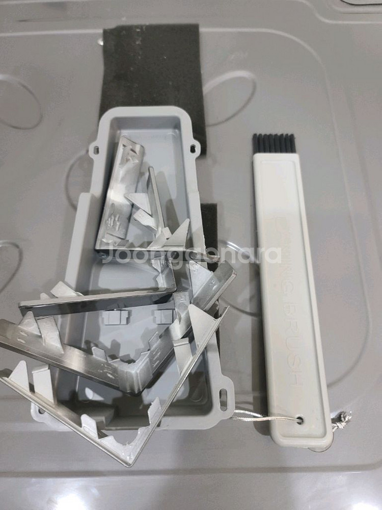 삼성 건조기용 물통수납함DC68-03958A(S급)1--4