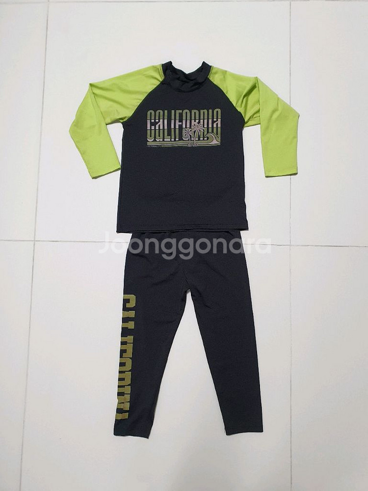 레쉬가드 아동 물놀이옷 상하복 6개 일괄 5000원--6