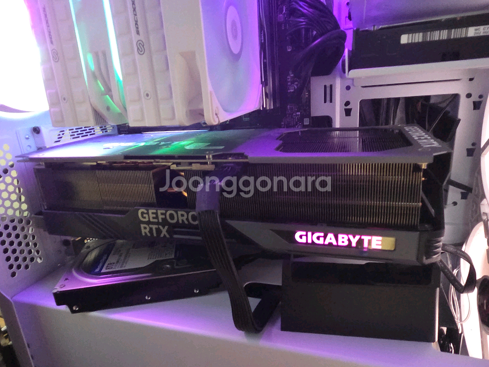 기가바이트 RTX 4090 Gaming OC D6X--0