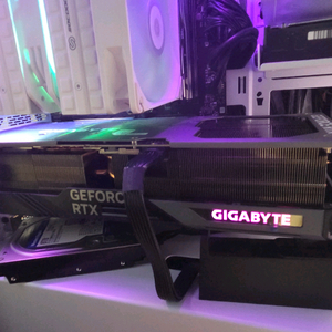 기가바이트 RTX 4090 Gaming OC D6X