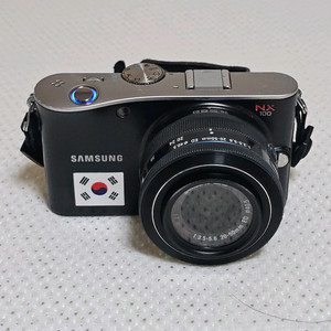 삼성 NX100 미러리스 카메라