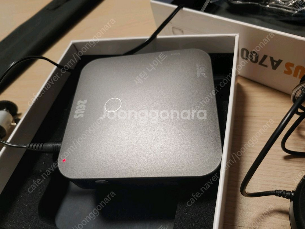 제우스 A700 700안시 미니빔프로젝터 +스크린--0