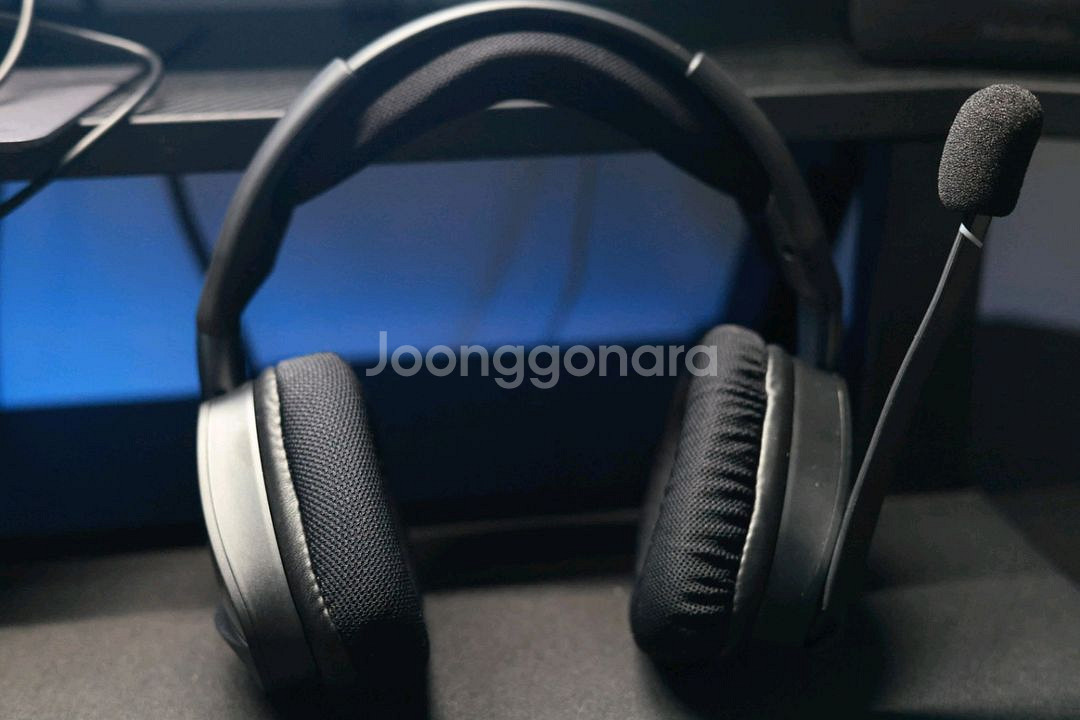 커세어 Void RGB Elite 무선 헤드셋--1