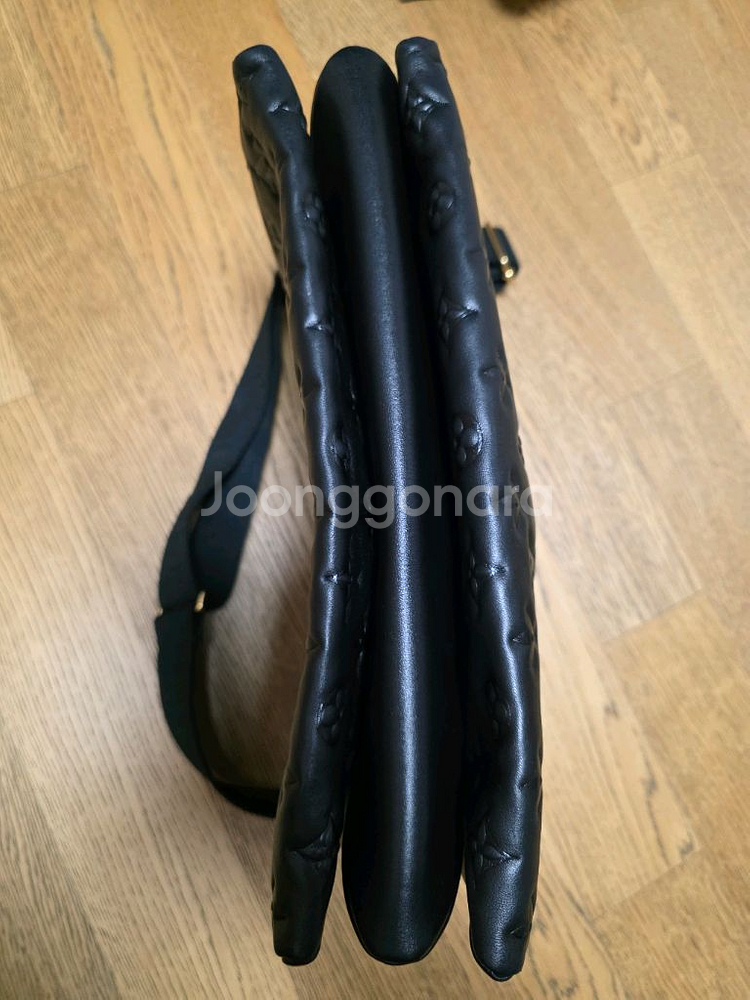 루이비통 쿠상mm 블랙 팝니다--5