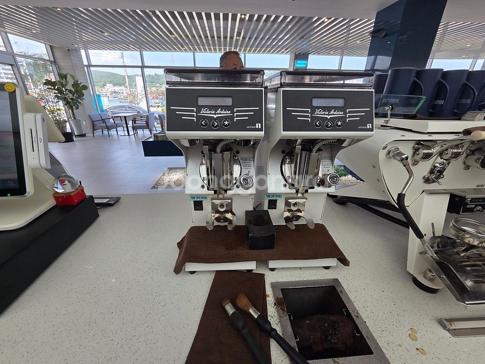 카페설비 (커피머신, 그라인더 및 카페설비 들)--1