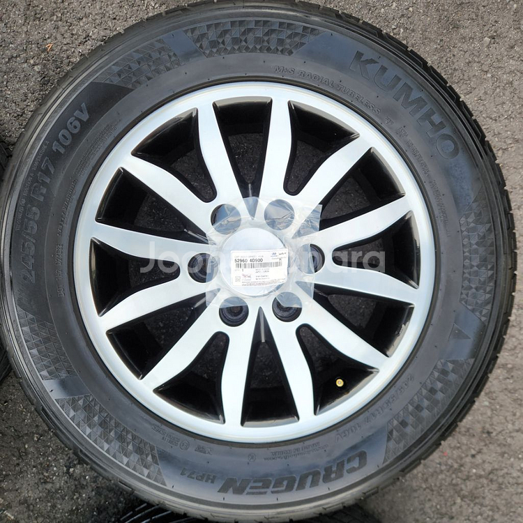 그랜드카니발 17인치 2455517 휠타이어 팝니다--1