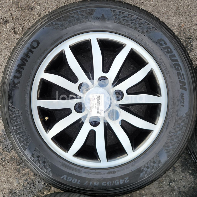 그랜드카니발 17인치 2455517 휠타이어 팝니다--3