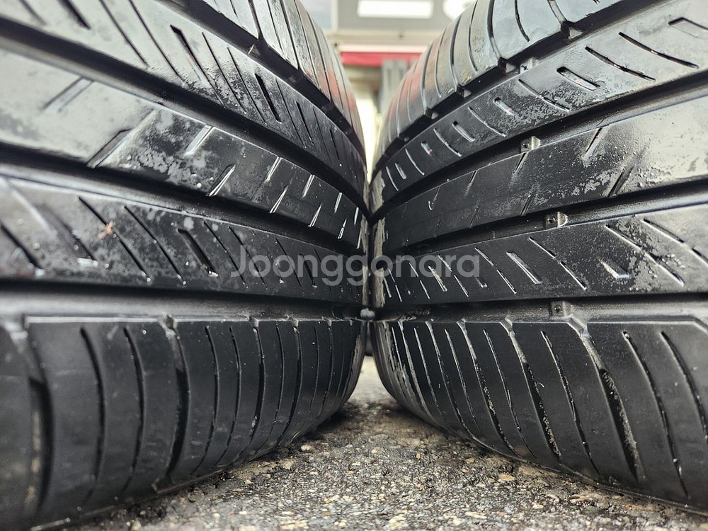 그랜드카니발 17인치 2455517 휠타이어 팝니다--5