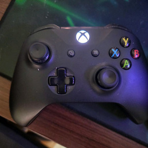xbox one 패드 및 동글이 땡처리 합니다