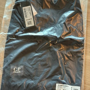 팔라스 x C.P컴퍼니 쇼츠 - 25ss