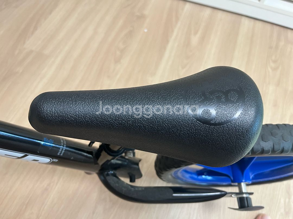 스트라이더 밸런스바이크12인치 팝니다--4