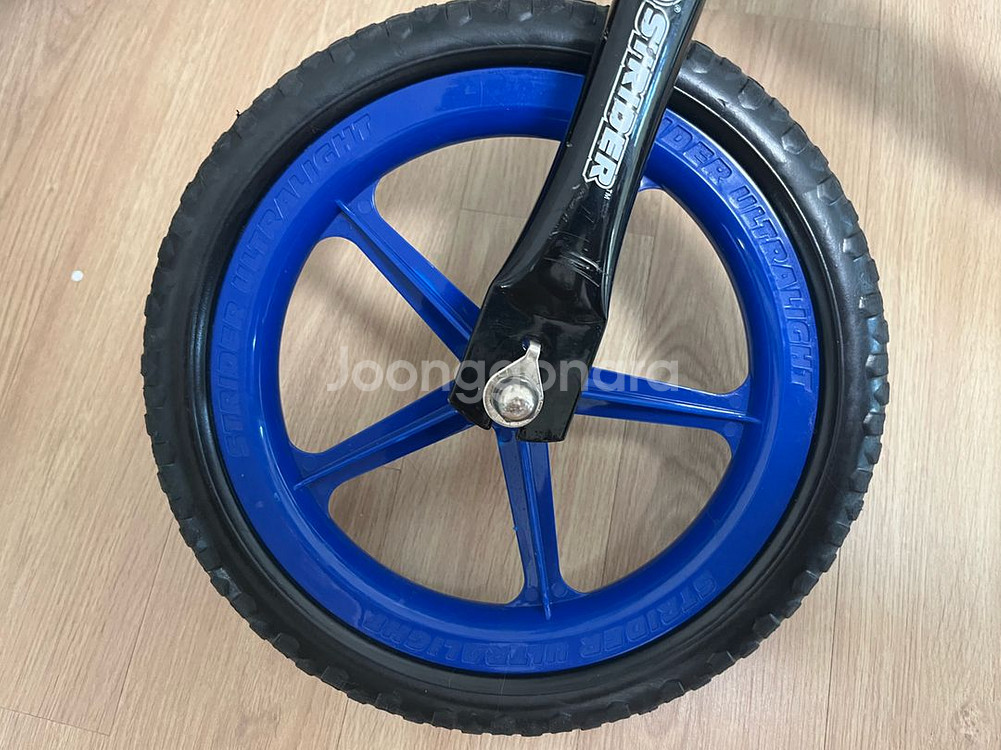 스트라이더 밸런스바이크12인치 팝니다--2