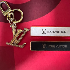 루이비통 정품 라이터 블랙/실버 2종 + LV 키링