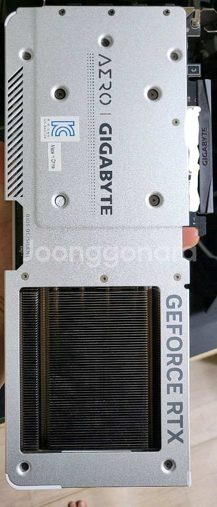 기가바이트 AERO GeForce RTX 4070--2