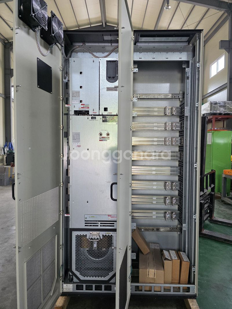 Allen-Bradley PowerFlex 755배전함--1