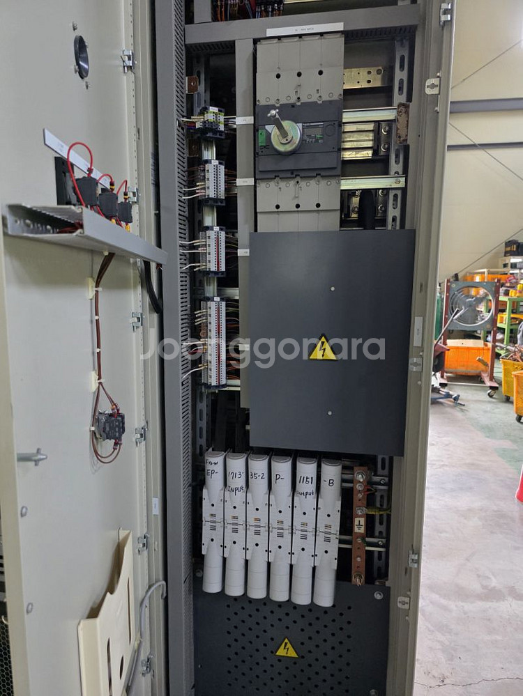 Allen-Bradley PowerFlex755배전함--8