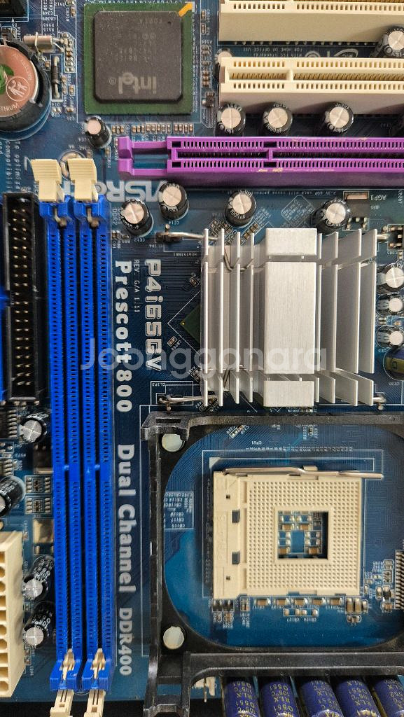 P4VM800 메인보드 팝니다--1