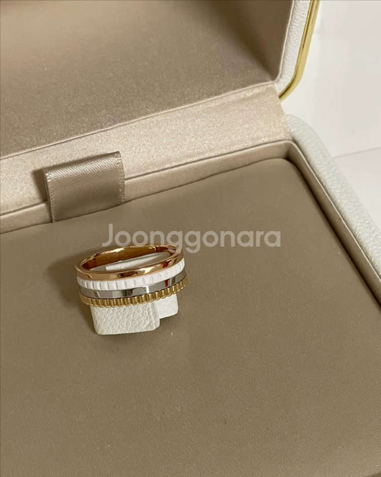 부쉐콘 콰트로 화이트 에디션 스몰 링 54호--1