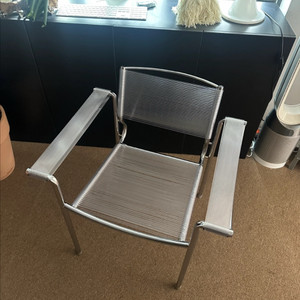 알리아스스파게티 암체어 판매합니다!