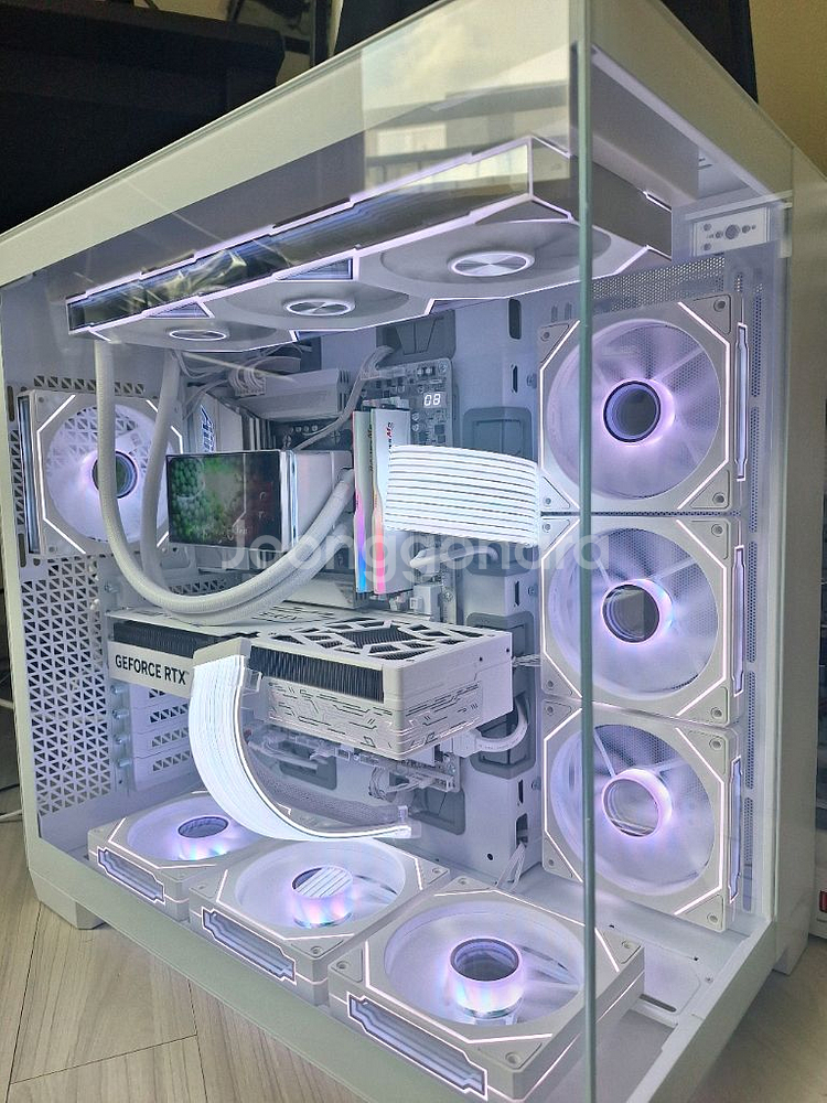 9800X3D X870E 96GB 5080 신품본체--1