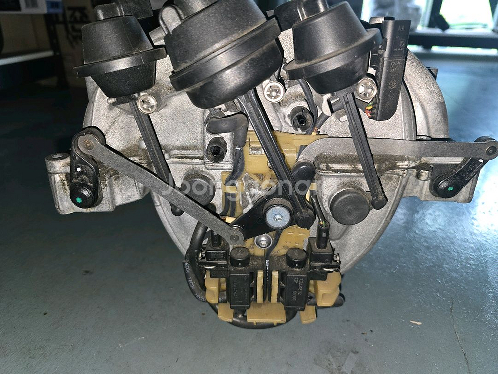 벤츠 w212 m272 흡기매니폴드.--1