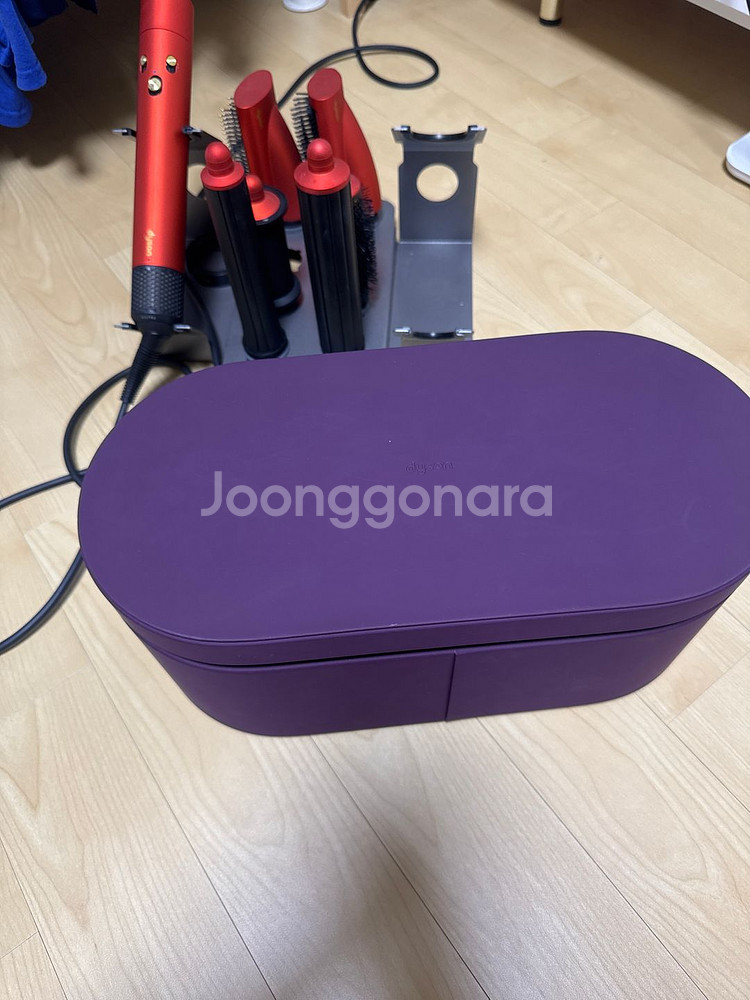 다이슨 에어랩 토파즈 롱베럴 + 거치대 +보관케이스--3