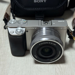 (민트급) 소니 a6000 번들 세트 미러리스 카메라