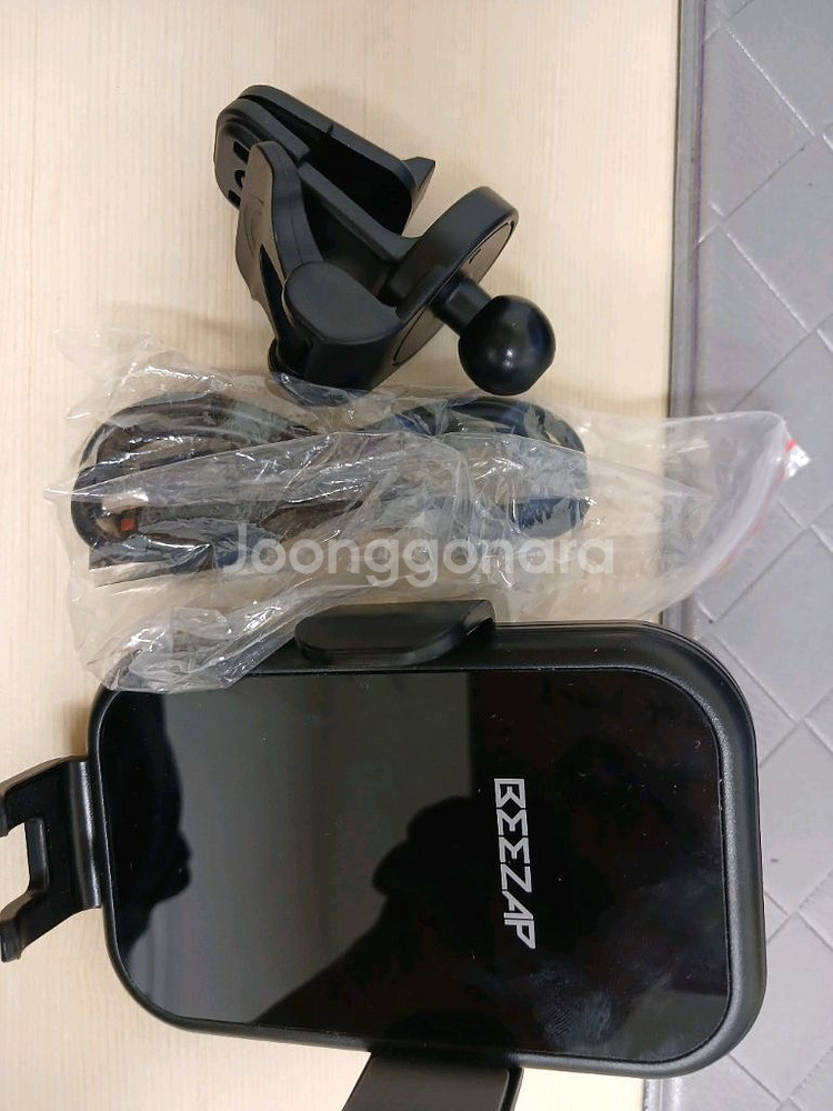비잽 20w 차량용 고속 무선충전 거치대--0