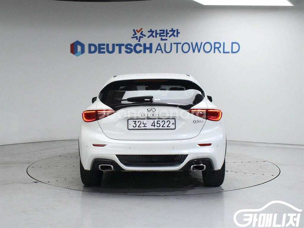 [인피니티]Q30 2.0 스포츠 에센셜 (5인승) #앱--3