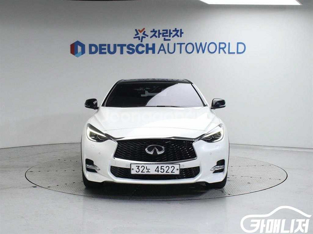 [인피니티]Q30 2.0 스포츠 에센셜 (5인승) #앱--2