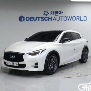 [인피니티]Q30 2.0 스포츠 에센셜 (5인승) #앱